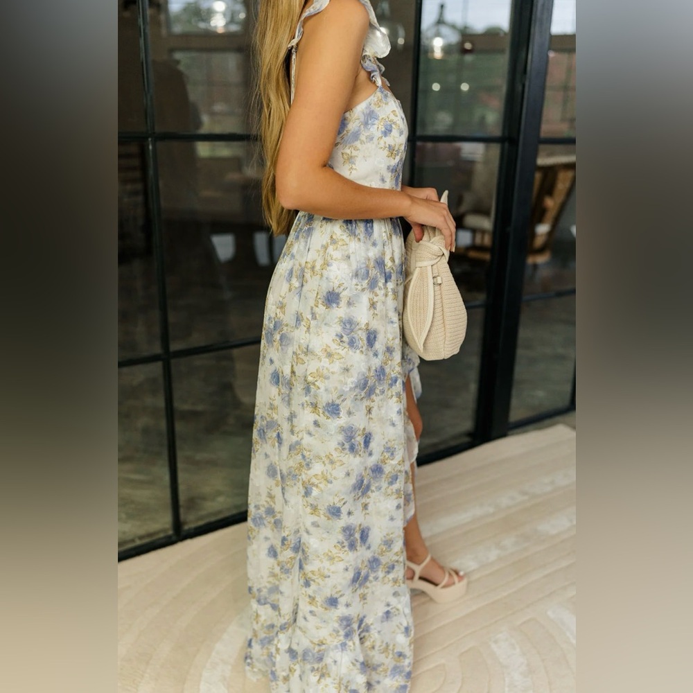 SOLD NWT BLUE AND WHITE FLORAL MAXI RUFFLE DRESS WITH SLIT - FORMAL DRESS - Picture 10 of 15